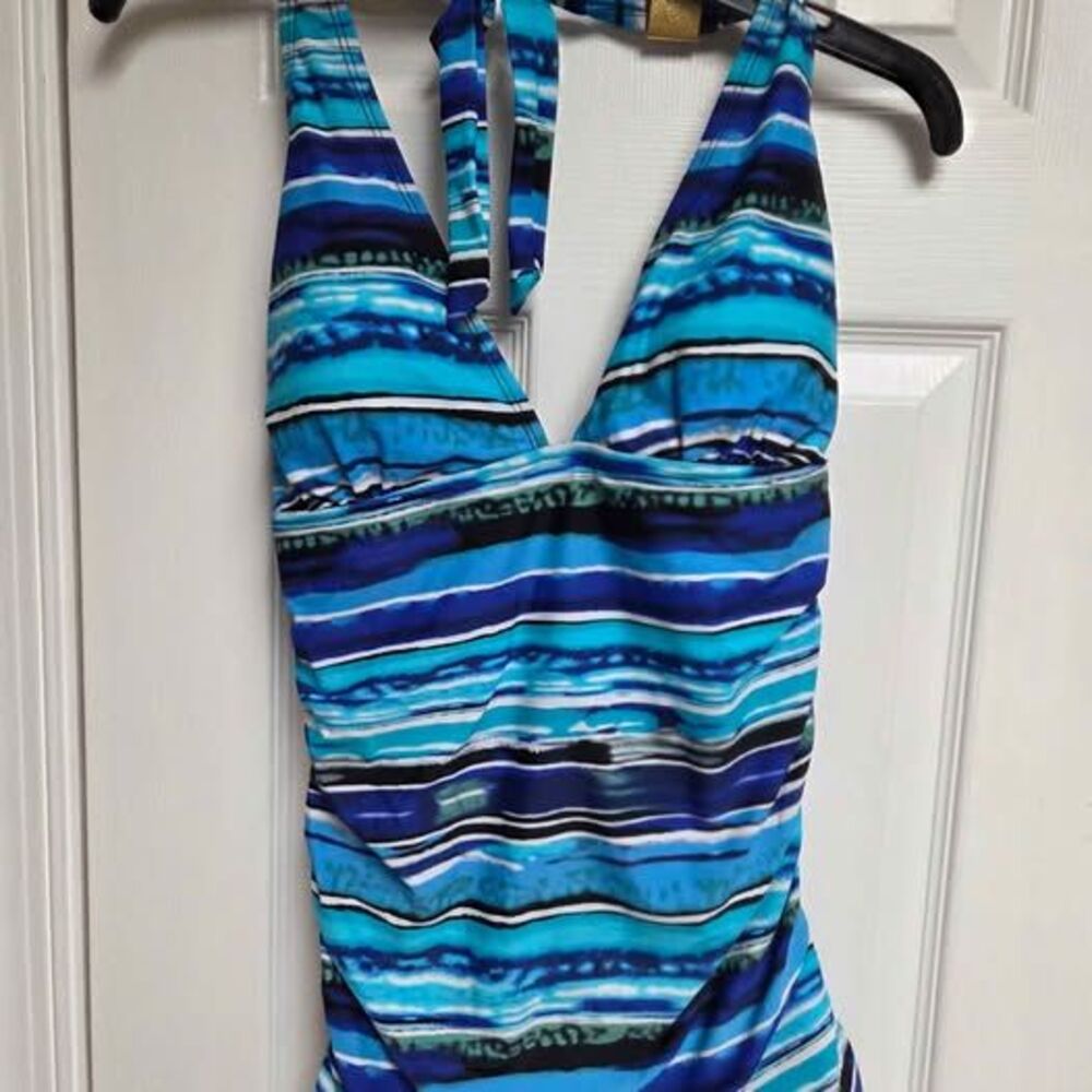 Your Best Look womens 10 swimsuit top